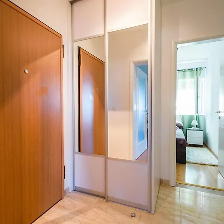 Apartments Antonella Bes Apartamento Makarska