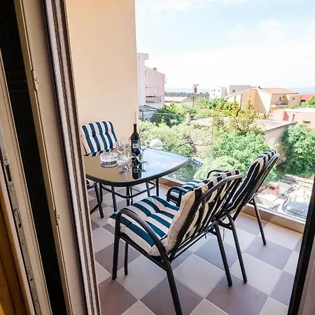 Apartments Antonella Bes *