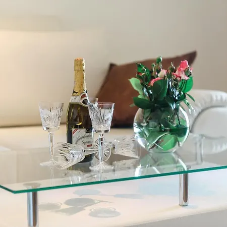 Apartamento Apartments Antonella Bes *