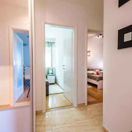 Apartments Antonella Bes Makarska