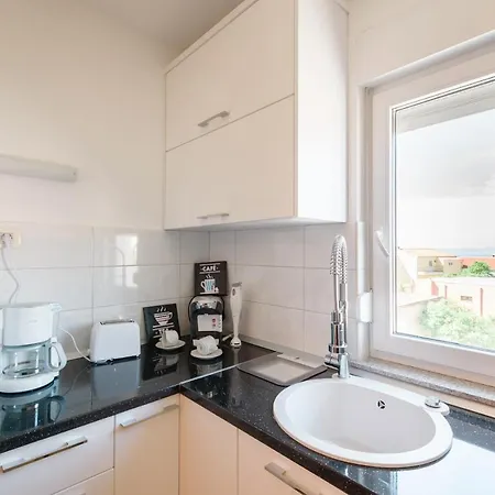 Apartamento Apartments Antonella Bes *